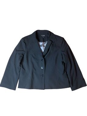 J. Michaels Classic Black Blazer – Made in Canada – Size 16
